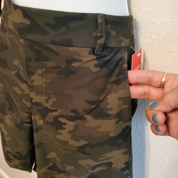 SPANX Sunshine Green Camo Women's Shorts Shape-Up Size L/12 - Picture 8 of 11